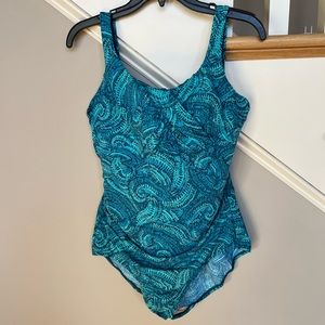 Brand new Lands End size 16 one piece swimsuit.